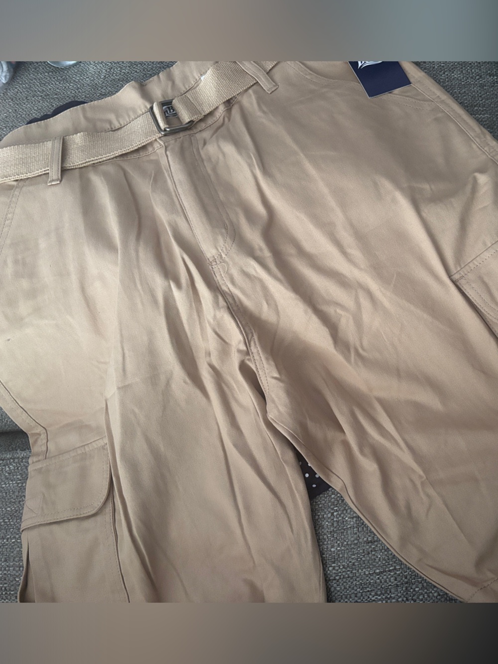 New with tags sz 38 Men's Cargo Shorts in Khaki with Web Belt